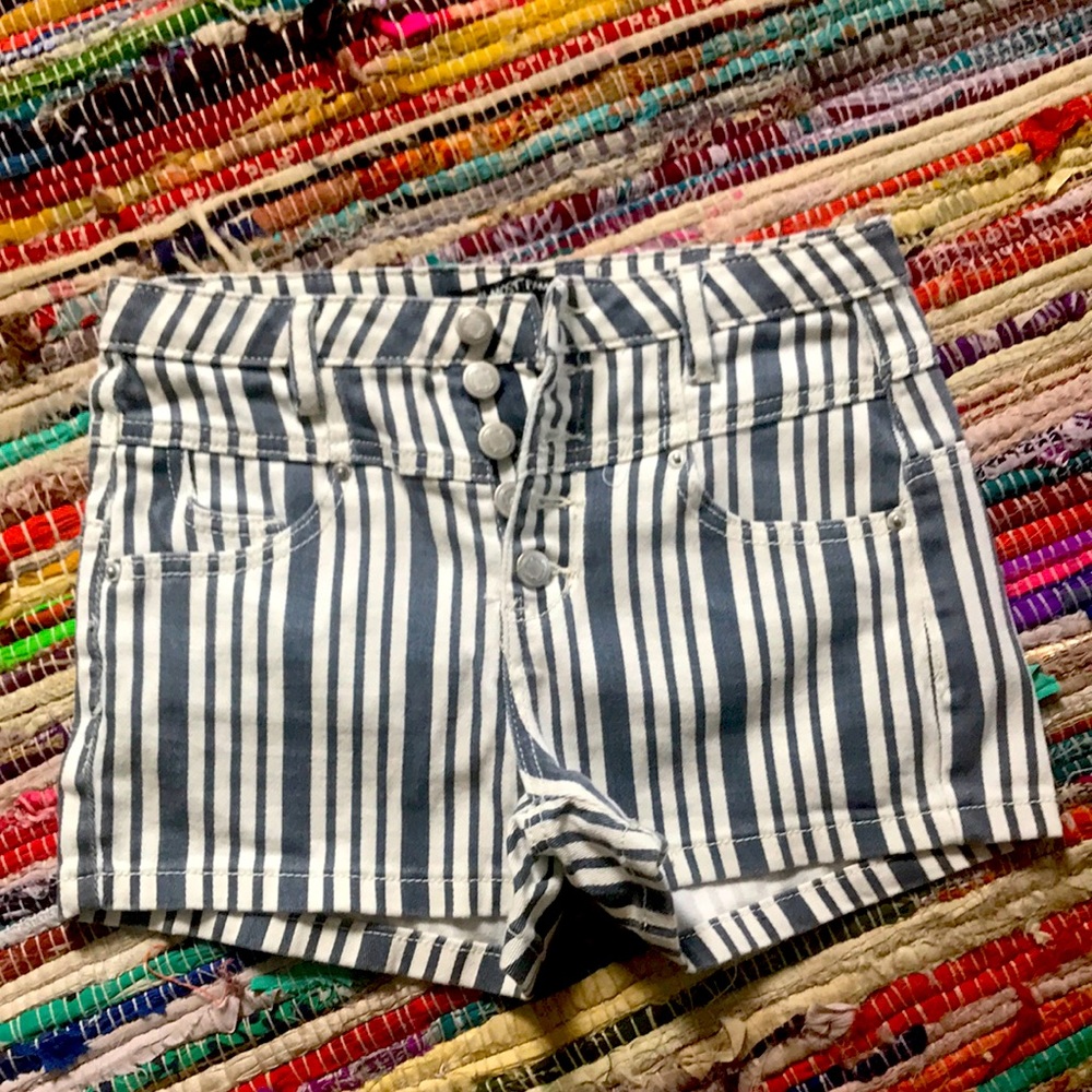 Stretchy High-Waisted Striped Bohemian Shorts